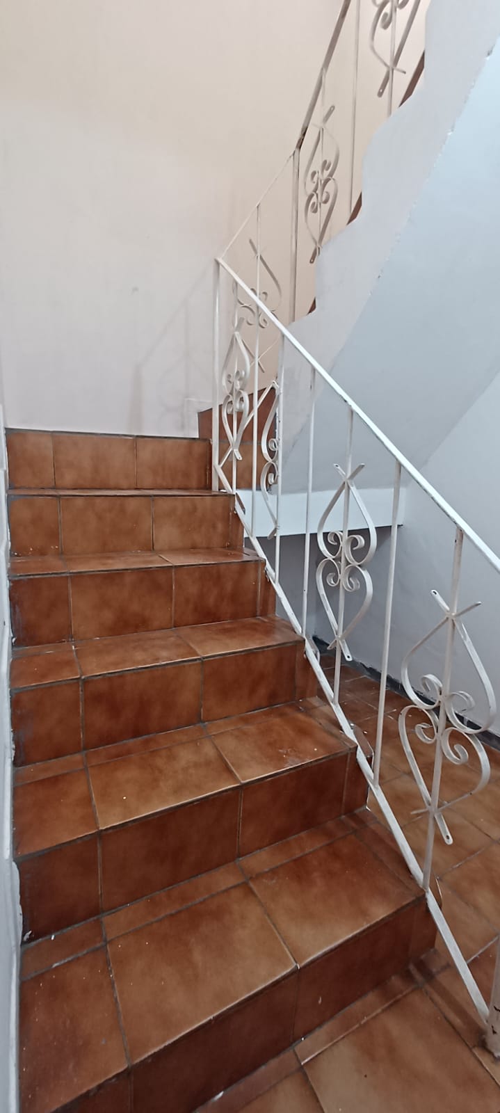 VILA BOCAINA - MAUÁ - SP - 05 Cômodos - 03 Banheiros - Lavanderia - Garagem - VALOR R$ 352.000,00.