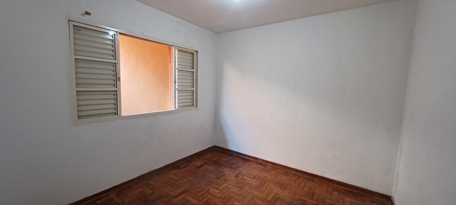 VILA BOCAINA - MAUÁ - SP - 05 Cômodos - 03 Banheiros - Lavanderia - Garagem - VALOR R$ 352.000,00.