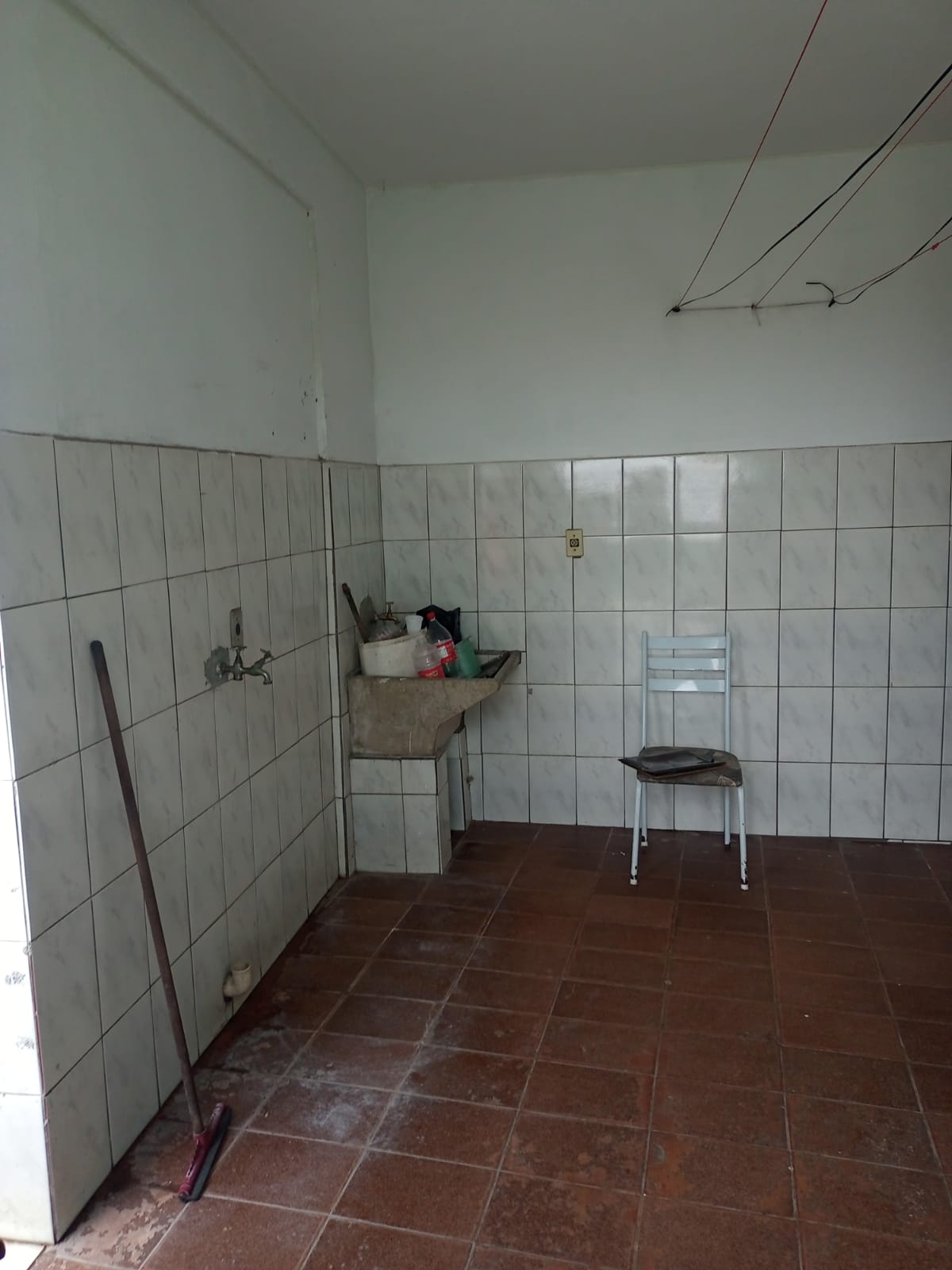 PARQUE BANDEIRANTES - MAUÁ - SP - 06 Cômodos - 02 Banheiros - Lavandeira - Vaga P/ Garagem -  VALOR R$ 290.000,00