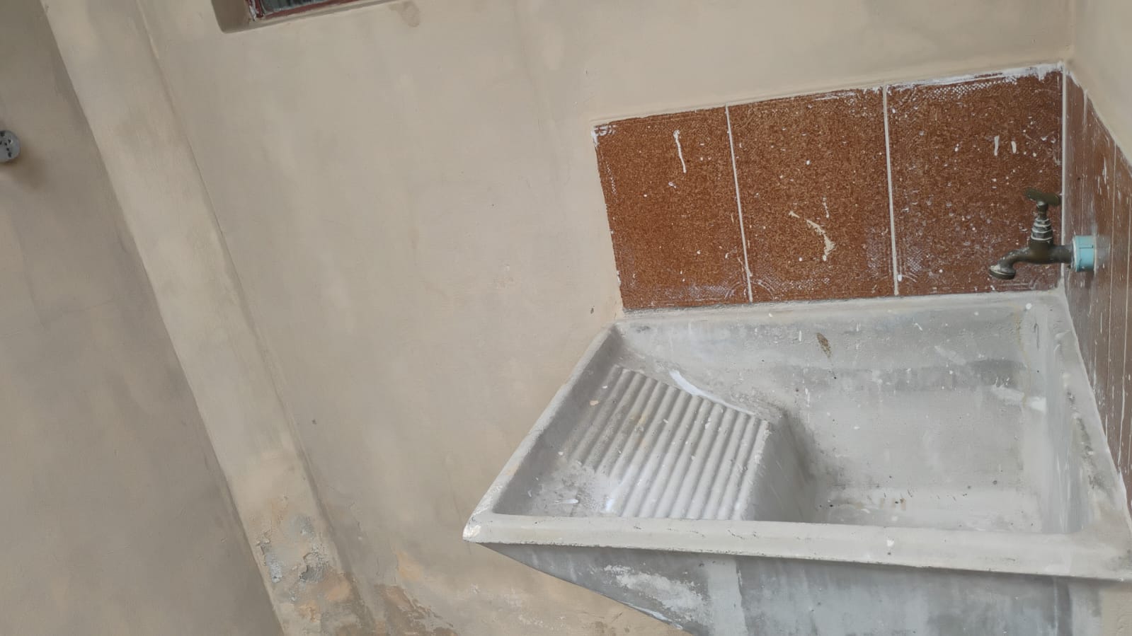 WhatsApp Image 2025-09-18 at 16.37.51.jpeg