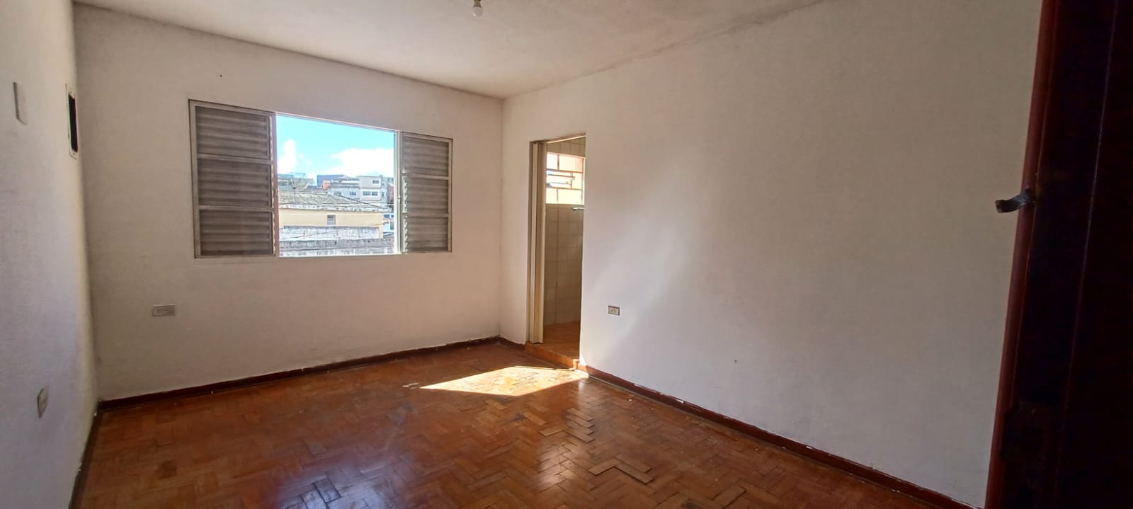 VILA BOCAINA - MAUÁ - SP - 05 Cômodos - 03 Banheiros - Lavanderia - Garagem - VALOR R$ 352.000,00.