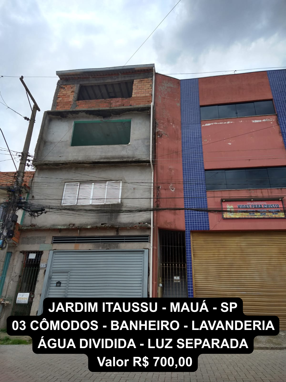 JARDIM ITAUSSU - MAUÁ - SP - 03 Cômodos - Banheiro - Lavanderia - Água Dividida - Luz Separada - Valor R$ 700,00