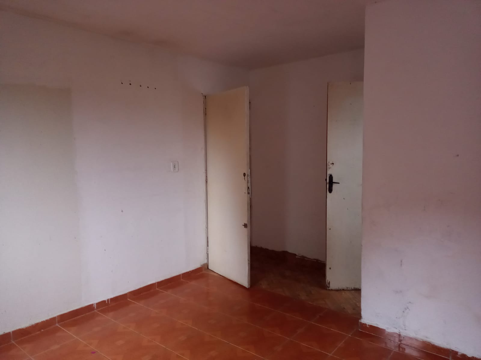 PARQUE BANDEIRANTES - MAUÁ - SP - 06 Cômodos - 02 Banheiros - Lavandeira - Vaga P/ Garagem -  VALOR R$ 290.000,00