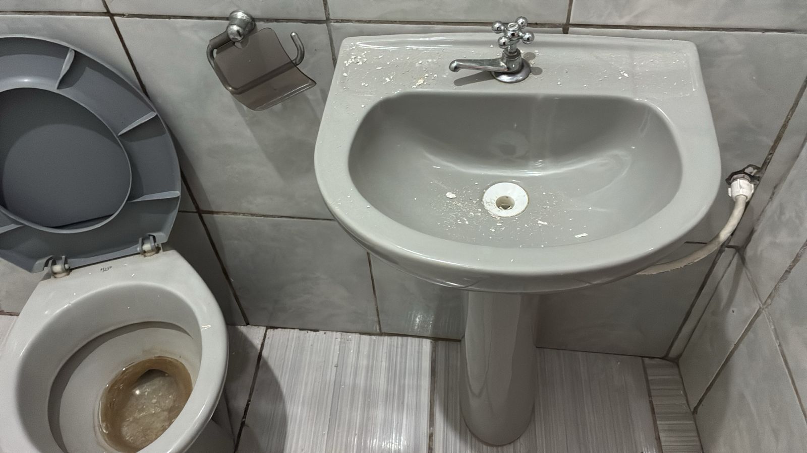 JARDIM ITAUSSU - Banheiro