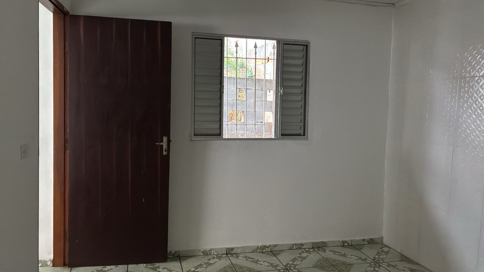 JARDIM MIRANDA - Quarto 01